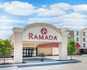 Ramada by Wyndham Watertown - Watertown - Building