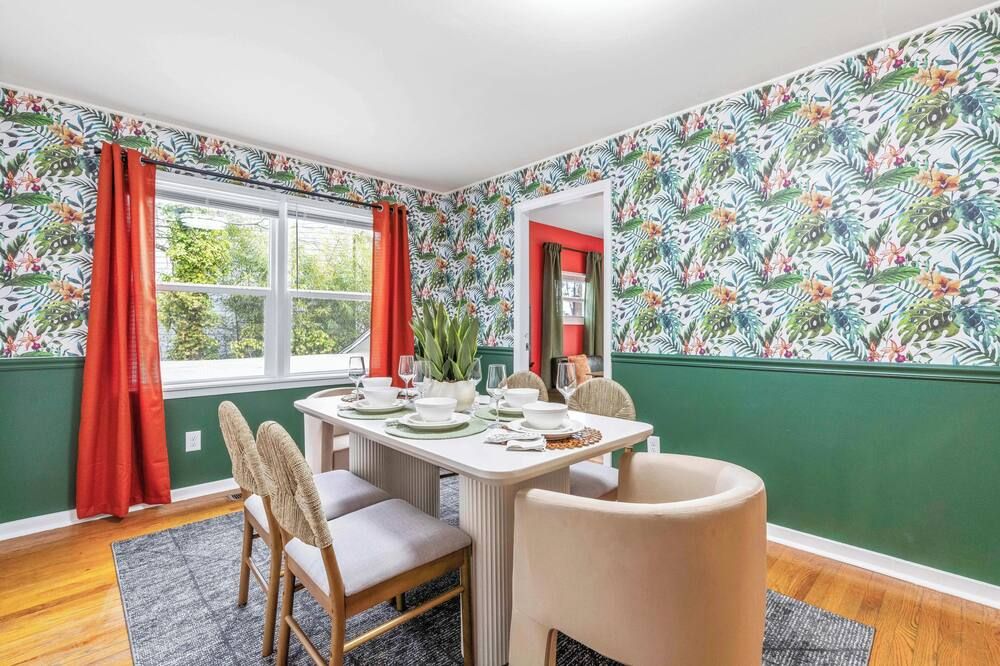 Raleigh's Most Wanted - Relax, Games, & Cozy Comfort - راليغ - غرفة طعام