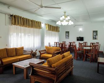 Cozy Nest Kandy Villa - Kandy - Restaurante
