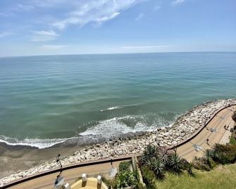 Apartamentos Castillo del Vigía - Torremolinos - Beach