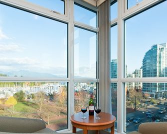 Lord Stanley Suites On The Park - Vancouver - Parveke