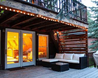 Riverside A-Frame Cabin-Come experience the magic of Winter! - Lyons - Patio