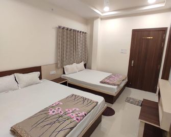 Agrawal House - Ujjain - Bedroom
