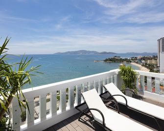Daphovina Hotel - Nha Trang - Balcony
