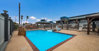 Rodeway Inn & Suites - Corpus Christi - Svømmebasseng