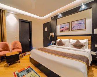 Hotel The Grand Dewan - Katra - Спальня