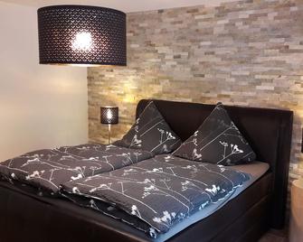 Holiday apartment Old Town for family - Annaberg-Buchholz - Bedroom