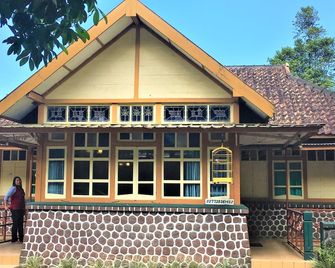 Hotel Wismancala Kaliurang - Pakem - Gebäude