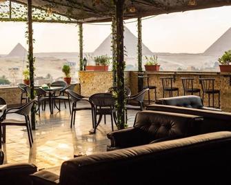 King Khafren View Inn - Cairo - Patio