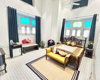 Grand Villa - Amritsar - Bedroom