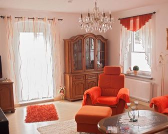 Apartment In The Heart Of The Ore Mountains - Amtsberg - Sala de estar