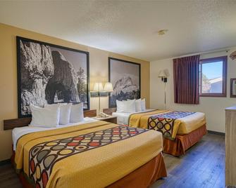Super 8 by Wyndham Hot Springs - Hot Springs - Schlafzimmer