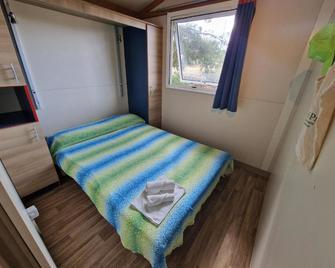 Casa Dei Prati Camping Village - Lacona - Sypialnia