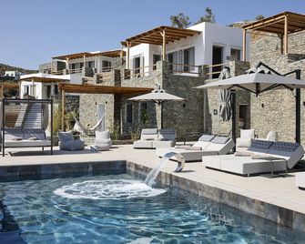 Sigma Residences Boutique Hotel - Kato Petalion - Piscina