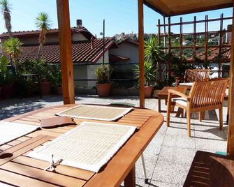 Casa Sole - Vacation apartments on the Flower Riviera, decorated with love - Diano San Pietro - Patio