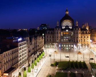 بارك إن باي راديسون أنتورب سيتي سنتر - انتورب - مبنى