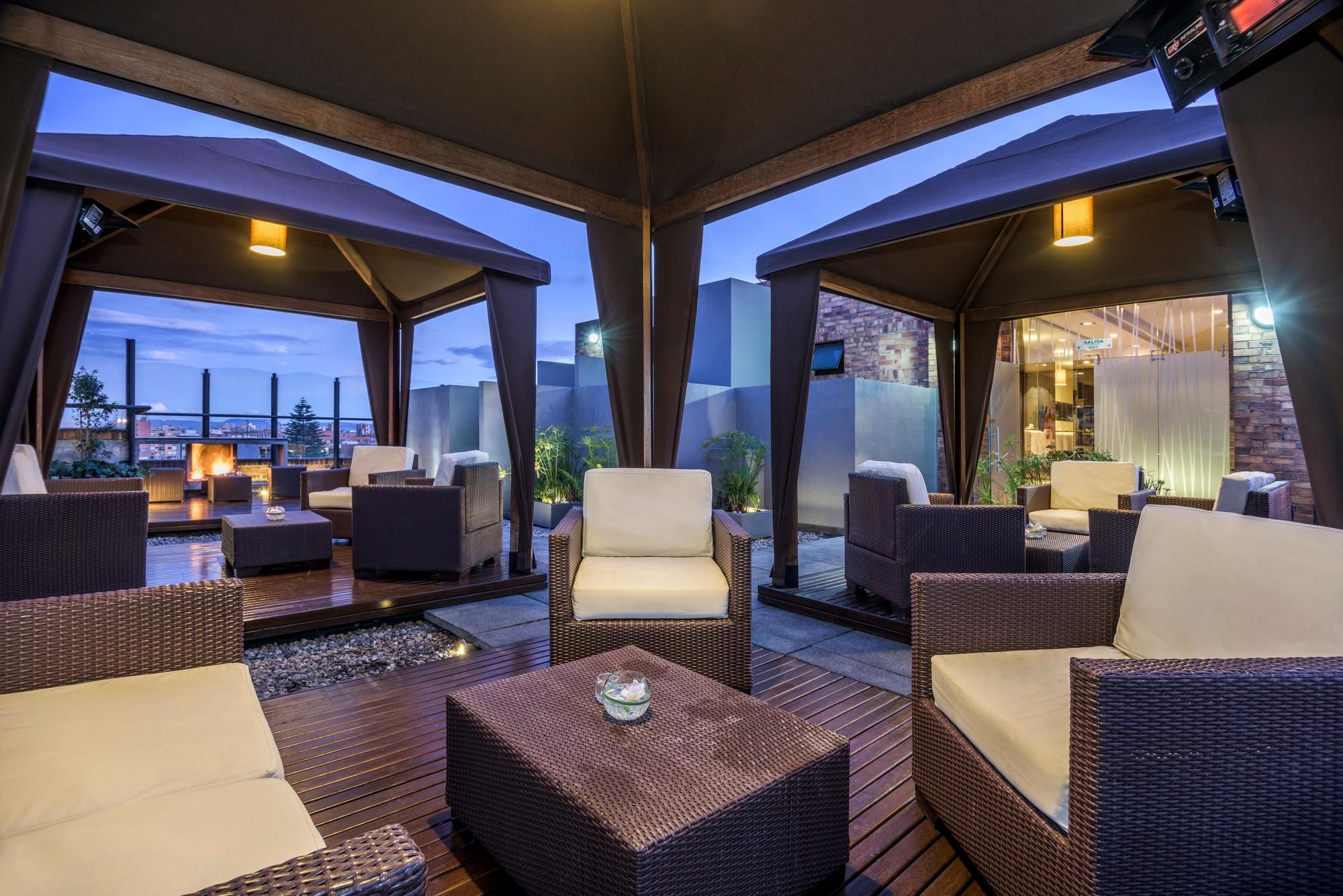 إن إتش كوليكشن بوجوتا أندينو رويال - بوغوتا - شرفة مرصوفة