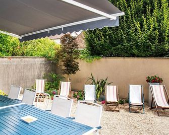 Charming house with terrace and WIFI near Châteauroux - Déols - Patio