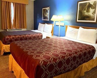 Townhouse Garden Inn & Suites San Antonio I 35 - San Antonio - Quarto