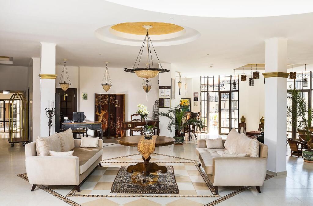 ذا كليف بيتش آند سبا هوتل