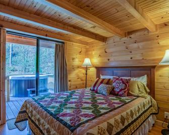 Piney Knob Cabin 15 Min To Lake Lure - 30 Min To Tiec - Hot Tub - Stocked Pond - Rutherfordton - Habitación
