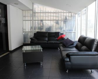 Hotel Montecarlo Boutique - Bogotá - Living room