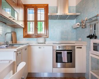 Moli 37 House - Port View Terrace - Palma - Cocina