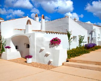 Torralbenc, a Small Luxury Hotel of the World - Cala en Porter - Edificio