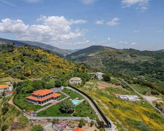Ladeira Suites, a Douro Retreat by HostWise - Santa Marinha do Zêzere - Outdoors view