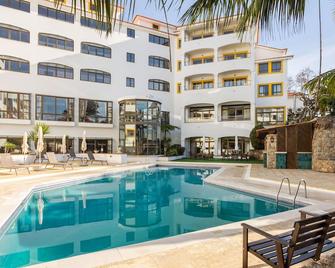 Clube do Lago Hotel - קאסקאיס - בריכה