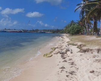 Bahia San Andres Hospedaje - San Andrés - Strand