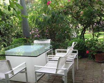 65sqm apartment rental on park-like grounds, the South v. Hamburg - Seevetal - Innenhof