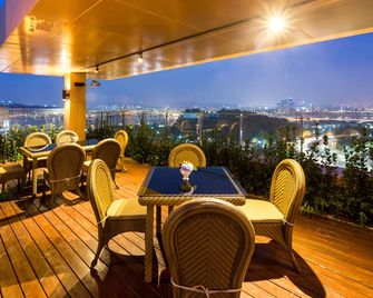 غولدن سيول هوتل - سيول - شرفة