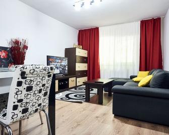 Family Apartment - Braşov - Living room