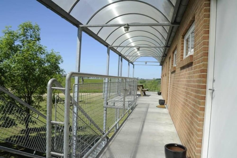 هوستل هيرنينج