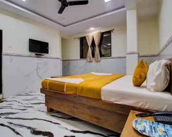 Hotel Sai Bansi Residency, Midc Industrial Area, Turbhe, Navi Mumbai - Navi Mumbai - Ložnice