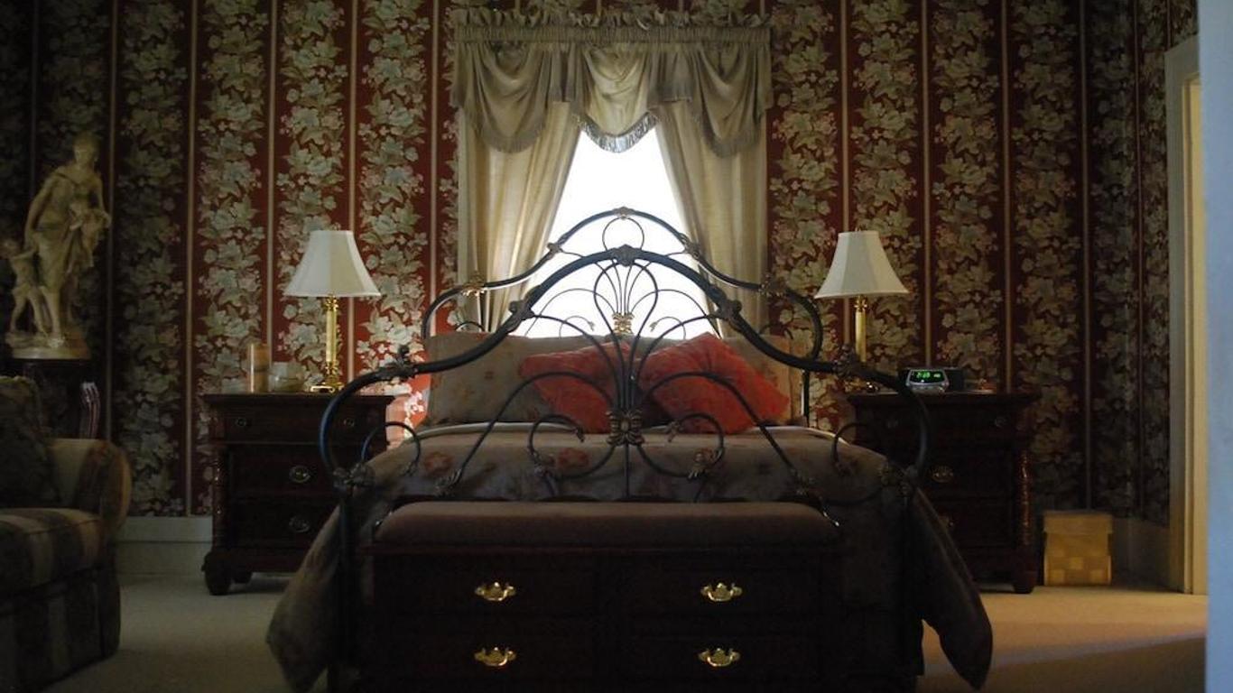 The Commodore Bed And Breakfast