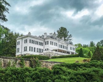 Holiday Inn Express & Suites Pittsfield-Lenox-Berkshires By IHG - פיטספילד - בניין