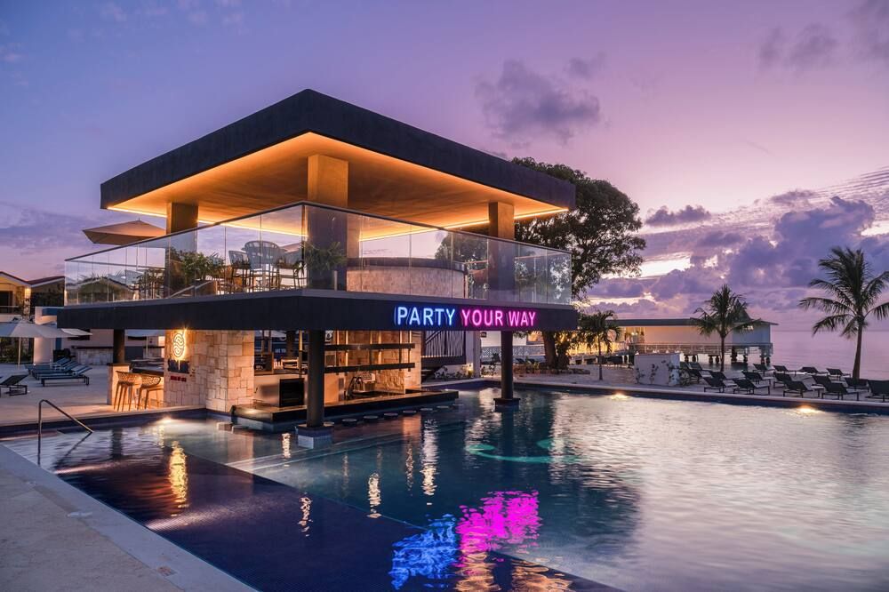 Royalton Chic Antigua - St. John's - בריכה