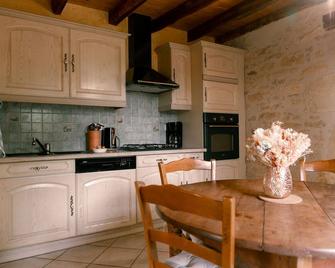 country holiday home - 4 rooms - 5/6 persons - Fons - Cocina