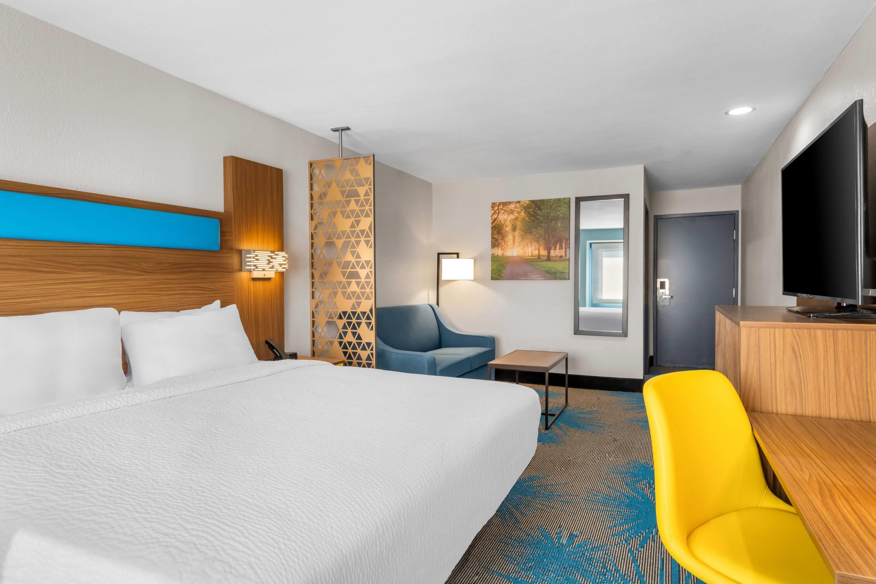 Days Inn & Suites by Wyndham Brandon Amphitheater - Brandon - Slaapkamer