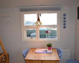 Ofanleiti guesthouse - Vestmannaeyjar - Comedor