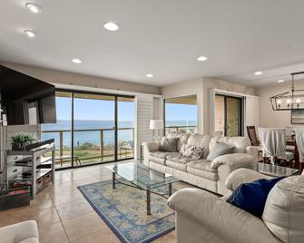 Bella Vista - Unobstructed Ocean Views, near Restaurants, Pool, Beach - Solana Beach - Living room