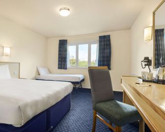 Days Inn by Wyndham Sutton Scotney North - Winchester - Schlafzimmer