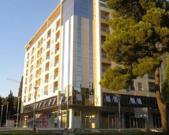Apartments Athos - Podgorica - Gebäude