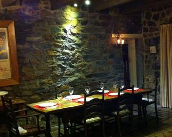 Fieldstone House in West Gippsland - Neerim - Comedor