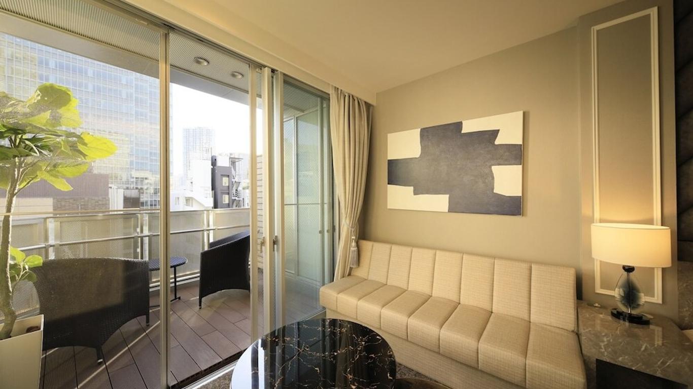 Centurion Hotel Residential Cabin Tower