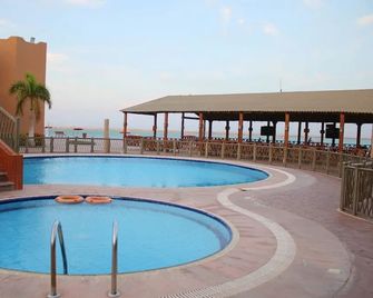 Al Ahlam Tourisim Resort - Yanbu - Piscina