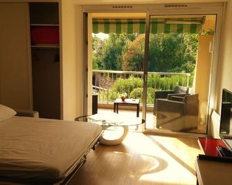 Large Studio In St Raphaël, Port Santa Lucia, Opposite The Palais Des Congrès - Saint-Raphaël - Soveværelse