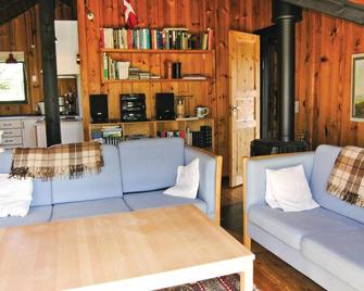 Holiday Home C J Thaningsvej Fjerritslev X - Fjerritslev - Вітальня